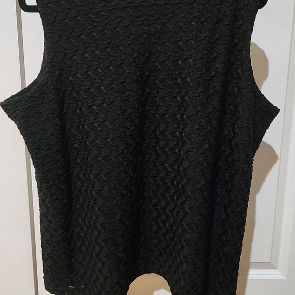 Josephine Chaus Sleeveless Shell - Picture 2 of 4